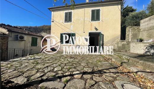 Town House for sale in Pistoia