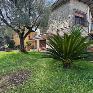 Villa In Vendita a Pistoia