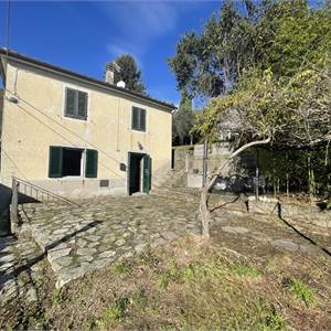 Casa singola In Vendita a Pistoia