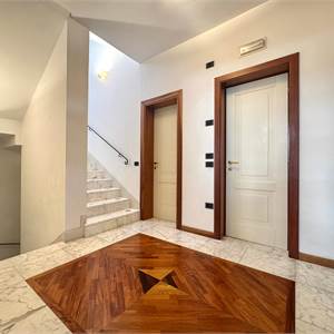 Villa In Vendita a Pistoia