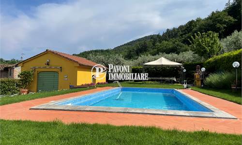 VENDESI PORZIONE DI COLONICA ZONA MASOTTI