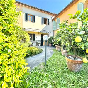 Porzione di Casa In Vendita a Pistoia